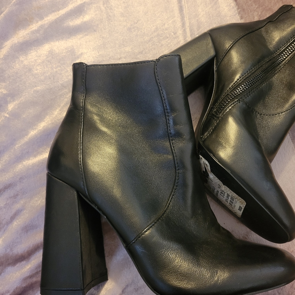 Steve Madden black boots